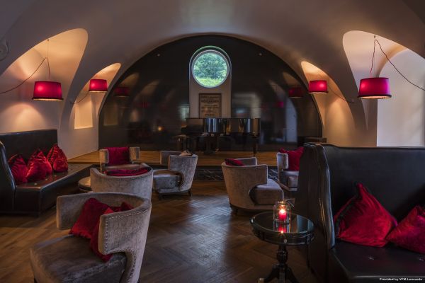 Falkensteiner Schlosshotel Velden (Velden am Wörthersee)